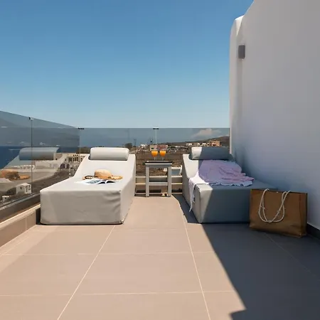 G & W Suites Foinikia  Exterior photo