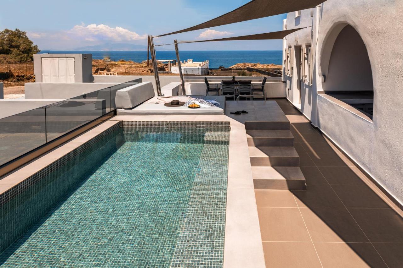 G & W * Foinikia (Santorini)