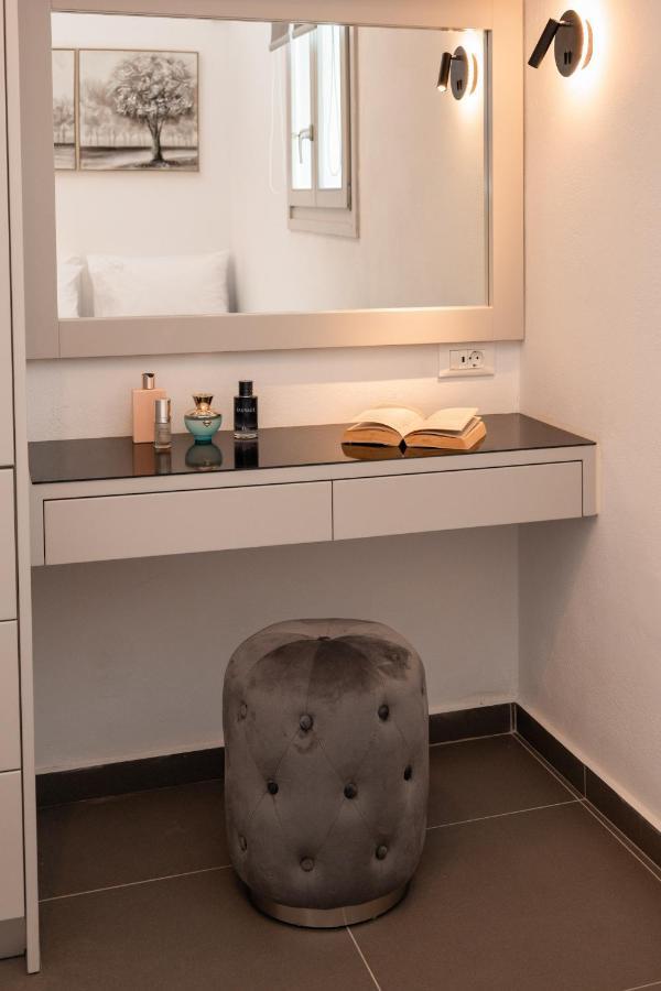 Apartment G & W *