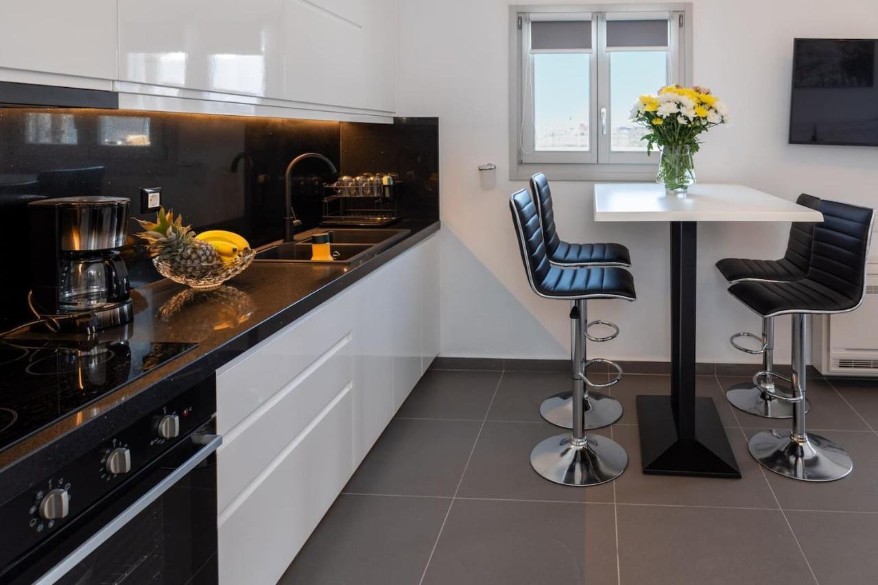 Apartment G & W